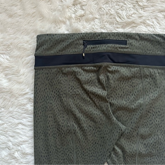 Lululemon Leggings Run: Inspire Crop II *Full-On Luxtreme (Mesh) Green Black 6 - Picture 6 of 13